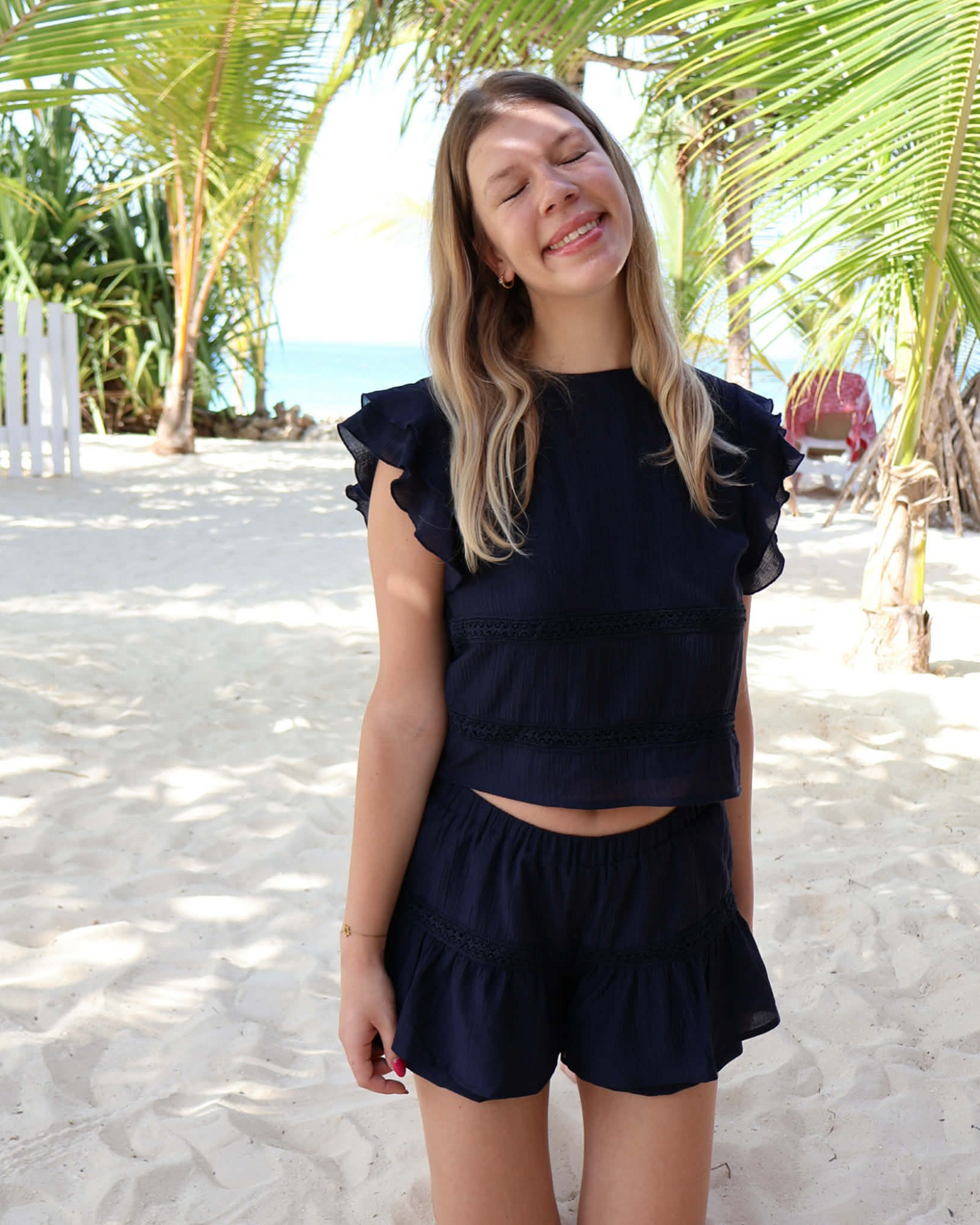 Top CLEO navy